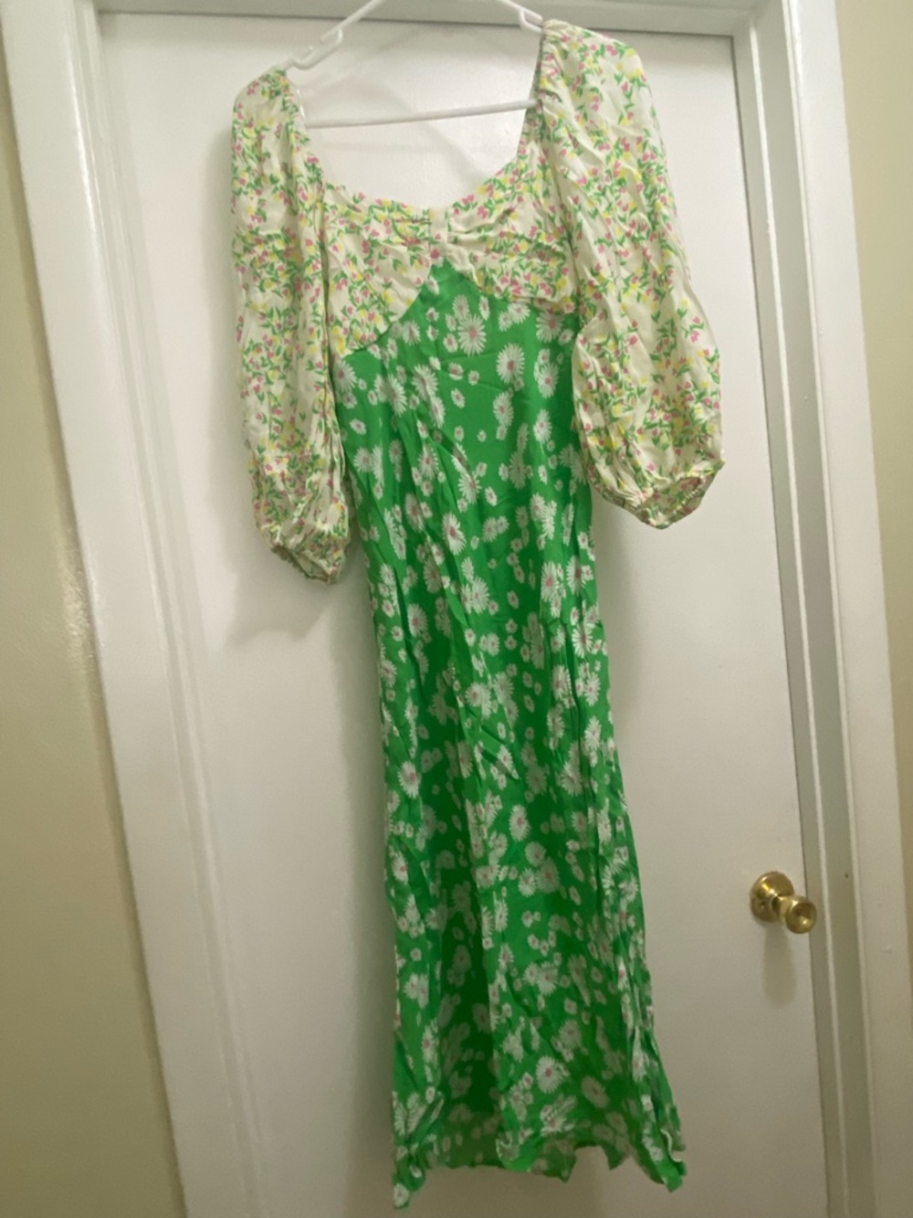 RIXO Green and Cream Floral Midi Dress with Puff Sleeves